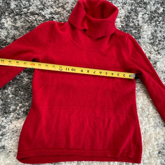 Sarah Spencer Red Long Sleeve Turtleneck Sweater Size Large - Picture 8 of 14